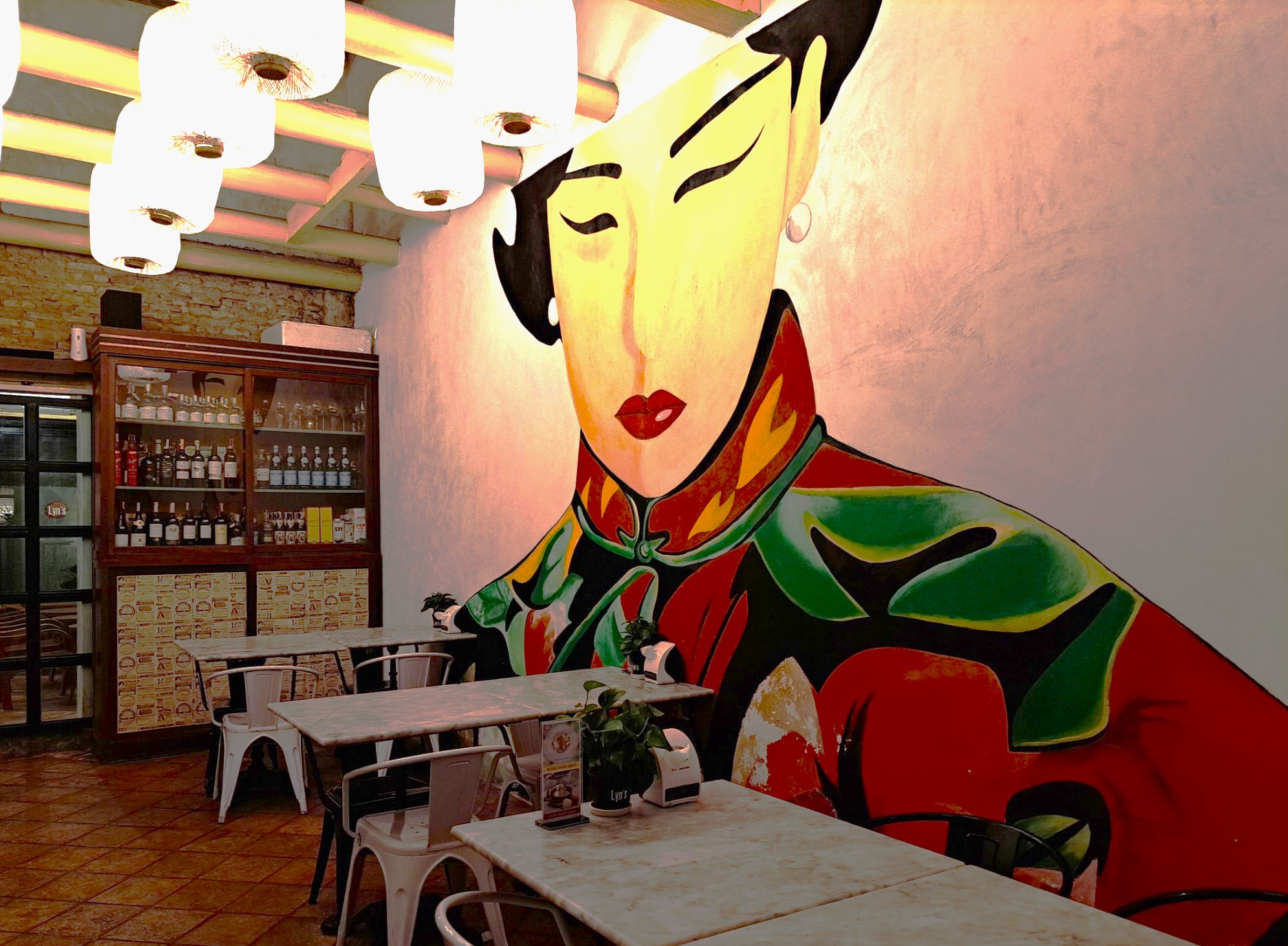 Lyns The Shanghai Café（上海カフェ リンズ）でカフェご飯【タイ・ソンクラー】