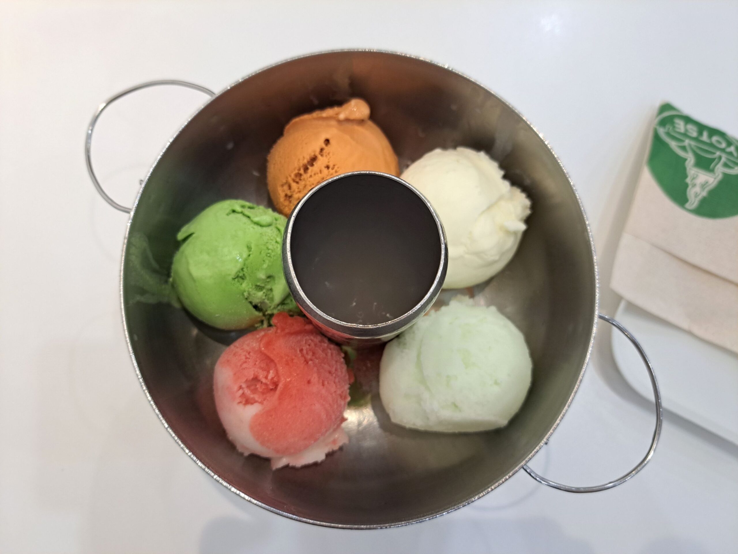 Hot Pot Ice cream Yotseで火鍋のアイスクリーム？！【タイ・バンコク】
